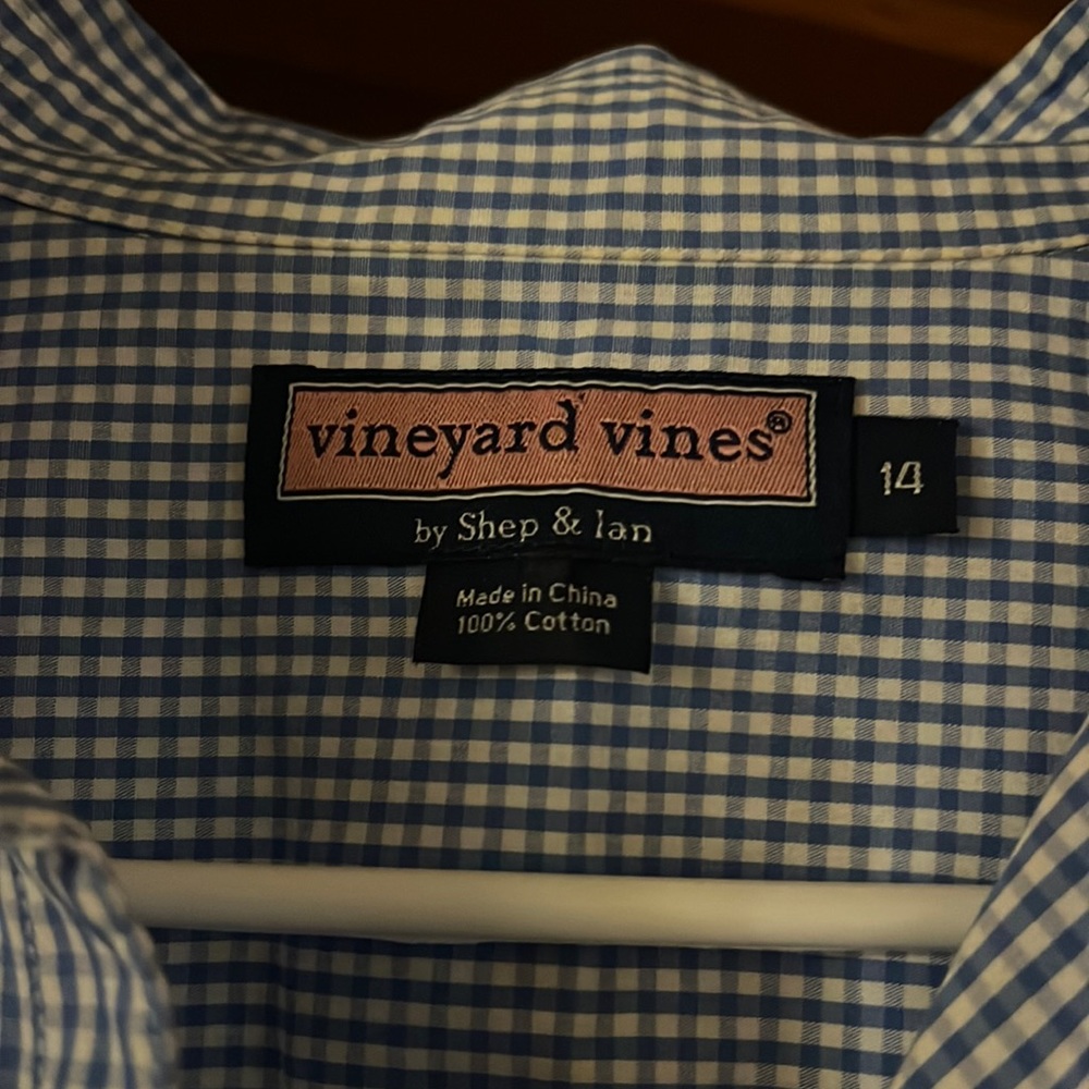Vineyard Vines Button Downs - image 1